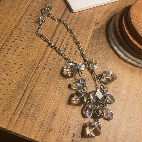 Vintage Glistening Multi-faceted Clear Beaded Dangle Necklace - Picture 3 of 10